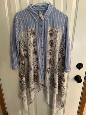 Aratta Blue and White Striped Button-Up Shirt